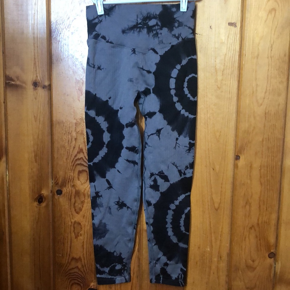 Victoria’s Secret Pink Tie Dye Seamless High Waist Leggings size XS workout pant - Picture 9 of 14